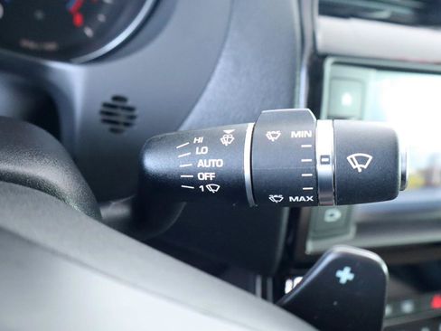 Used 2017 Jaguar XE Premium AWD/4WD image 25