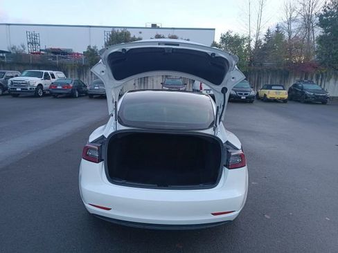 Used 2020 Tesla Model 3 image 24