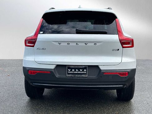 New 2026 Volvo XC40 B5 Ultra w/ Climate Package image 4