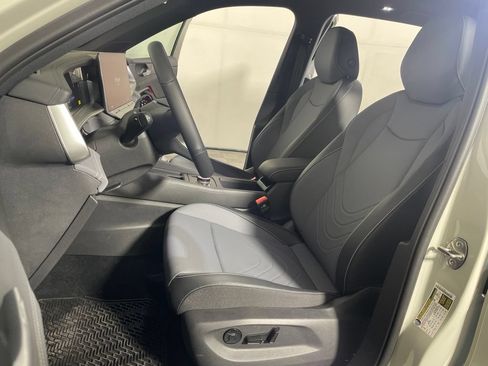 New 2026 Volkswagen Tiguan SE R-Line AWD/4WD image 10