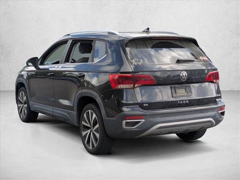 Used 2022 Volkswagen Taos SE image 8