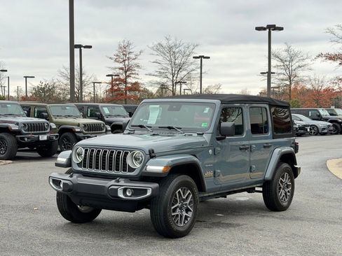 Certified 2024 Jeep Wrangler Sahara image 3