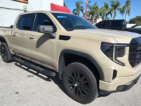 Used 2023 GMC Sierra 1500 Elevation AWD/4WD image 3