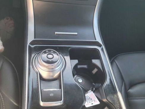 Used 2019 Ford Edge SEL w/ Equipment Group 201A image 19