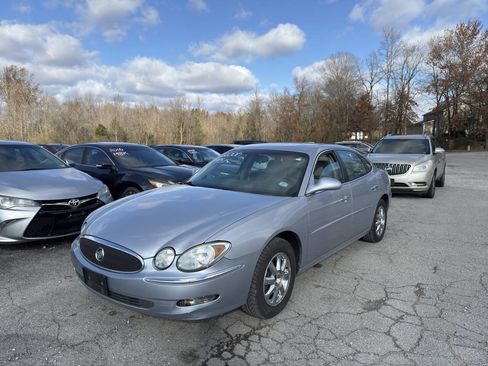 Used 2006 Buick LaCrosse CXL w/ Chrome Appearance Package image 2