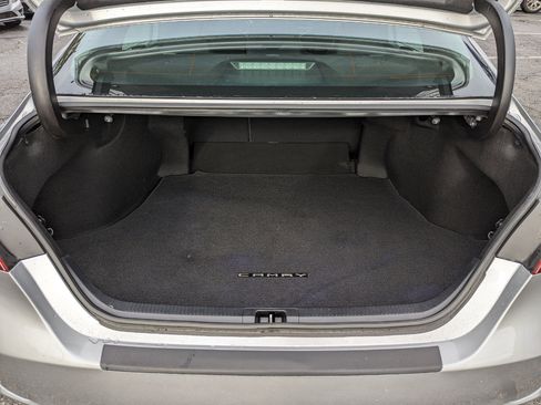 Used 2020 Toyota Camry SE image 39