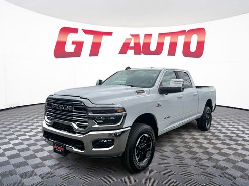 Used 2025 RAM 2500 Laramie w/ Towing Technology Group AWD/4WD image 2