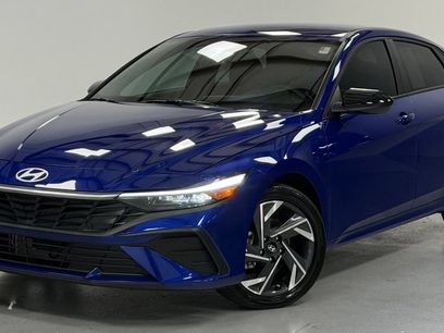 Used 2025 Hyundai Elantra SEL w/ Cargo Package
