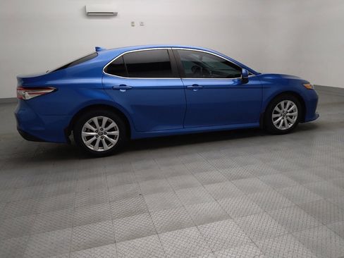 Used 2020 Toyota Camry LE w/ Convenience Package image 10