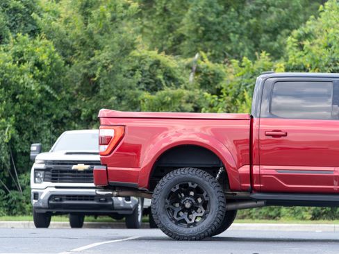 Used 2021 Ford F150 Lariat w/ Equipment Group 502A High AWD/4WD image 6