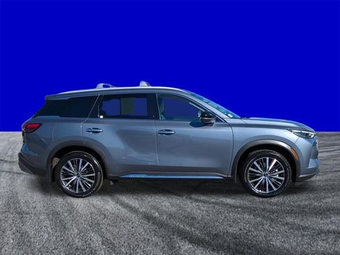 Used 2023 INFINITI QX60 Sensory w/ Vision Package AWD/4WD image 3