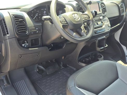 Used 2026 RAM ProMaster 2500 w/ Convenience Group FWD image 14