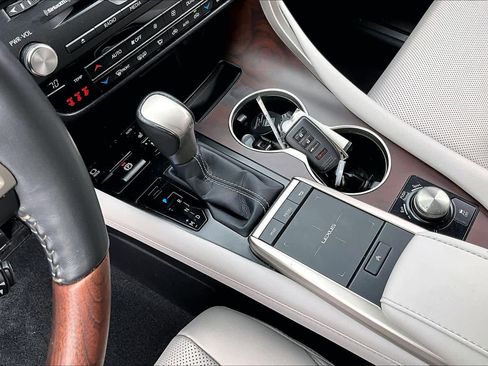 Used 2022 Lexus RX 350 FWD w/ Premium Package image 16