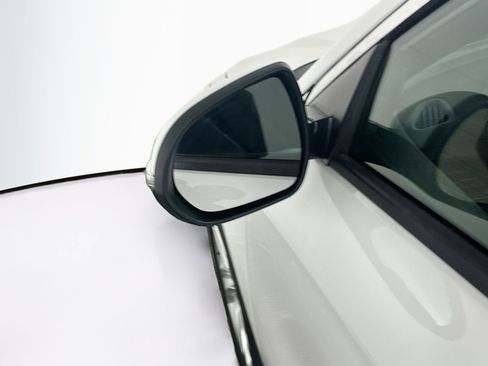 Used 2025 Buick Envista Preferred image 16