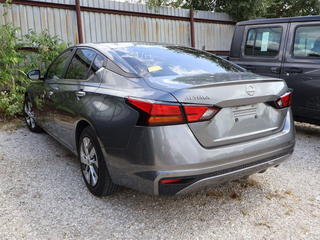 Used 2023 Nissan Altima 2.5 S FWD image 18