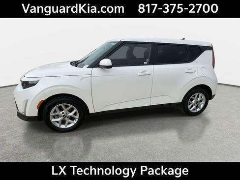 Certified 2025 Kia Soul LX image 5