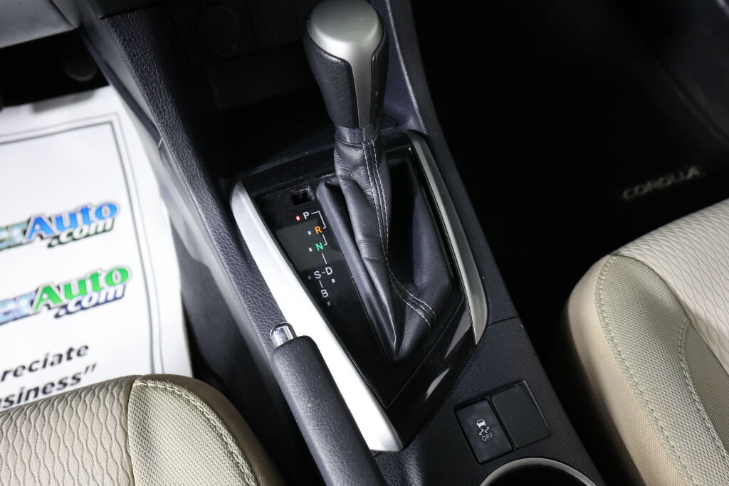 Used 2014 Toyota Corolla LE FWD image 36