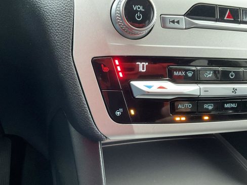 Used 2021 Ford Explorer XLT w/ Equipment Group 202A image 22