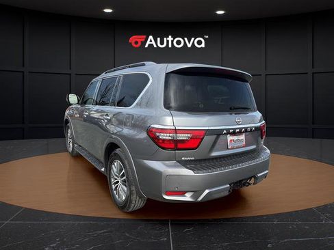 Used 2023 Nissan Armada SL w/ Captain's Chairs Package image 3