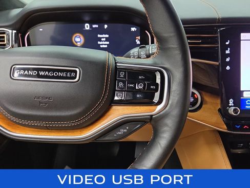 Used 2022 Jeep Grand Wagoneer Series III w/ Rear-Seat Entertainment Group AWD/4WD image 21