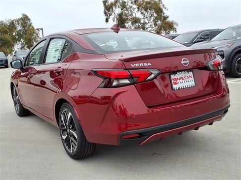 New 2025 Nissan Versa SR w/ Trunk Package image 10