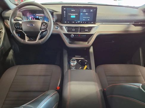 Used 2025 Ford Explorer ST-Line w/ ST-Line Street Pack AWD/4WD image 18