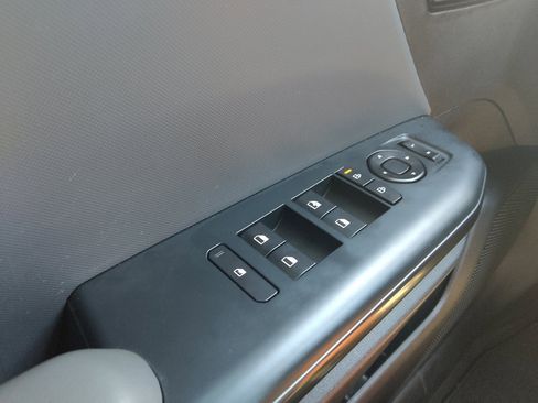 Used 2025 Kia K4 FWD image 27