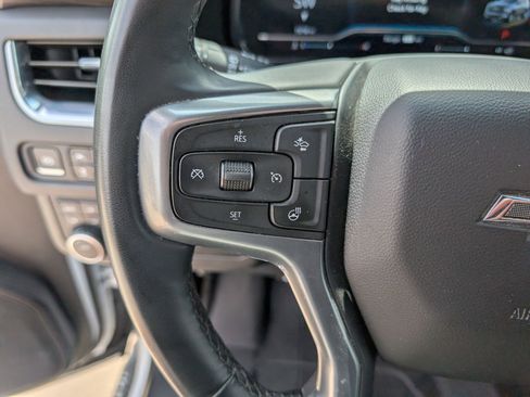 Used 2024 Chevrolet Suburban Z71 w/ Luxury Package AWD/4WD image 17