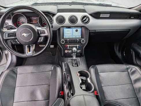 Used 2016 Ford Mustang Premium image 17