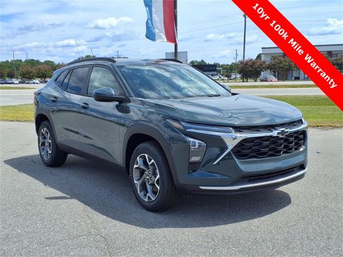 New 2025 Chevrolet Trax LT w/ Driver Confidence Package image 7