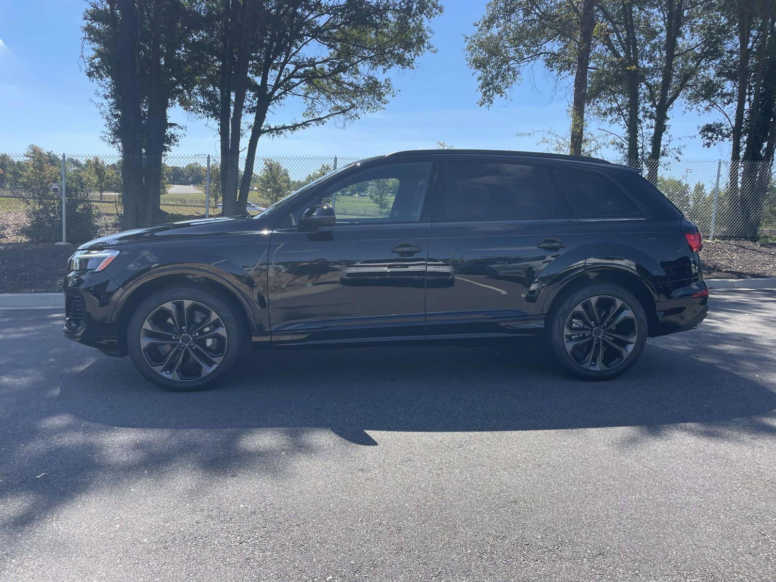 New 2026 Audi Q7 3.0T Premium Plus AWD/4WD image 4
