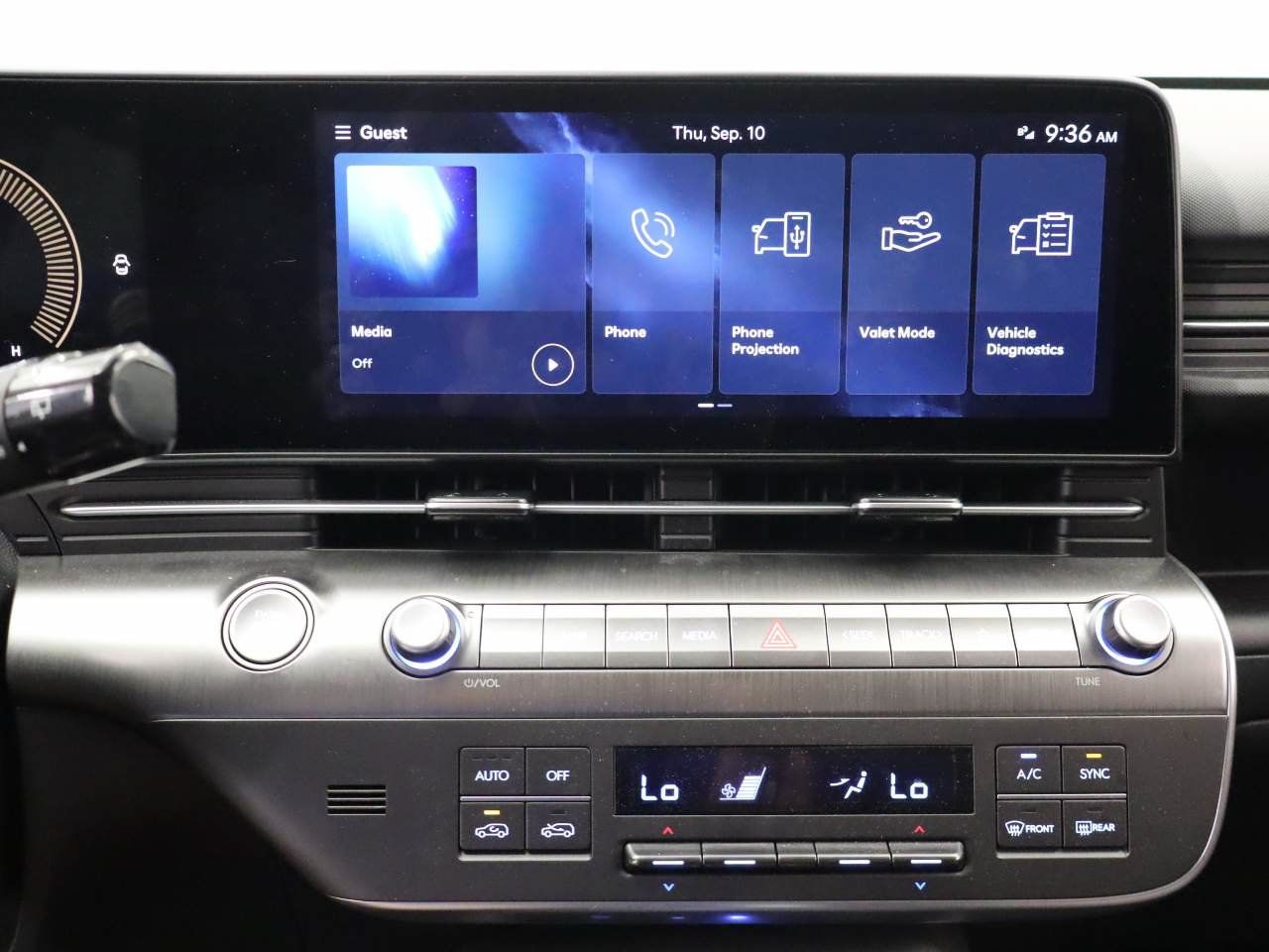 Used 2026 Hyundai Kona SEL Sport FWD image 11