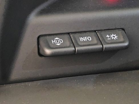 Used 2022 GMC Sierra 1500 AT4 w/ AT4 Premium Package AWD/4WD image 15
