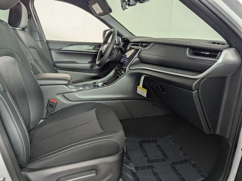 New 2025 Jeep Grand Cherokee Laredo w/ MOPAR Finishing Package image 24