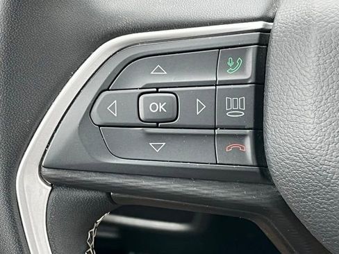 Used 2023 Jeep Grand Cherokee L Laredo AWD/4WD image 40