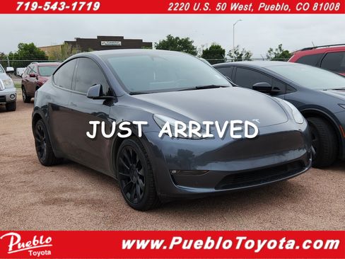 Used 2023 Tesla Model Y AWD image 1