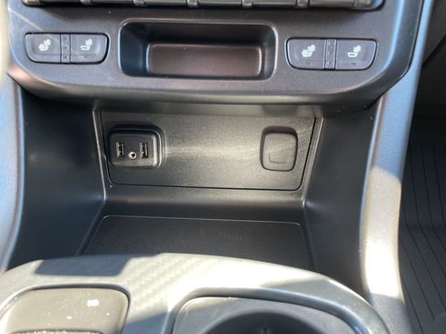 Used 2022 GMC Canyon AT4 w/ Trailering Package image 19