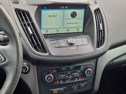 Used 2019 Ford Escape SEL image 13