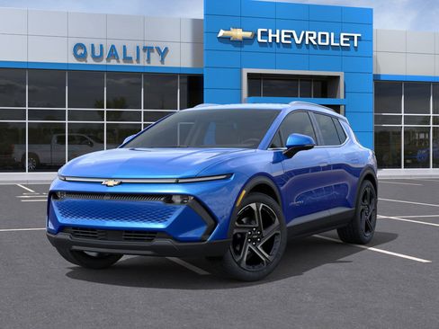 New 2026 Chevrolet Equinox EV LT image 30