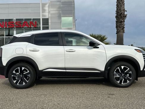 New 2026 Nissan Kicks SV w/ SV Premium Package image 4