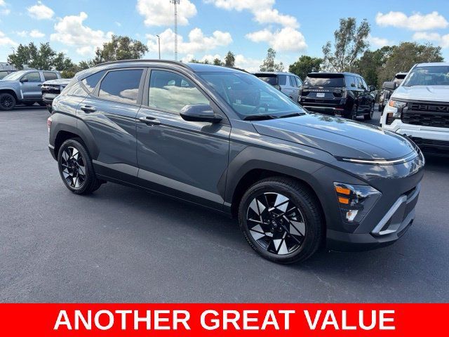 Used 2025 Hyundai Kona SEL FWD image 1