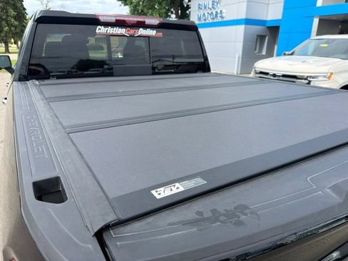 Used 2024 Chevrolet Silverado 1500 High Country w/ Technology Package AWD/4WD image 11