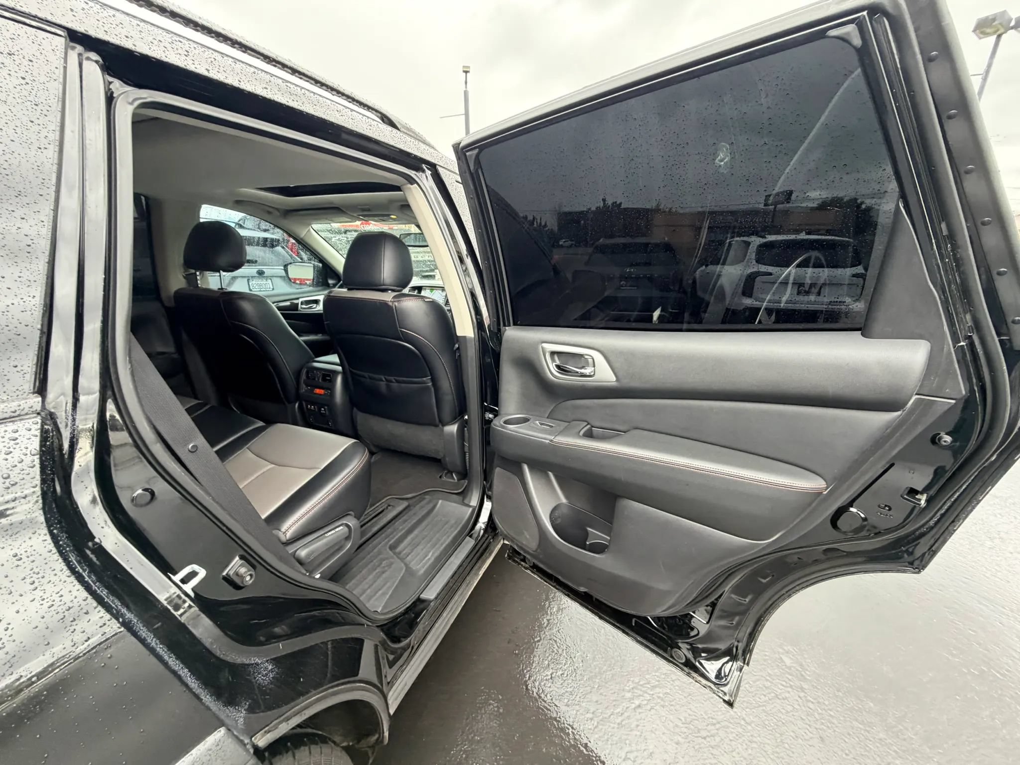 Used 2020 Nissan Pathfinder SL AWD/4WD image 22