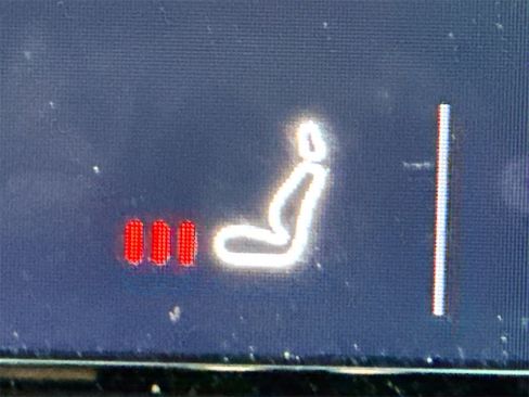 Used 2023 Volvo XC40 Recharge Ultimate image 22