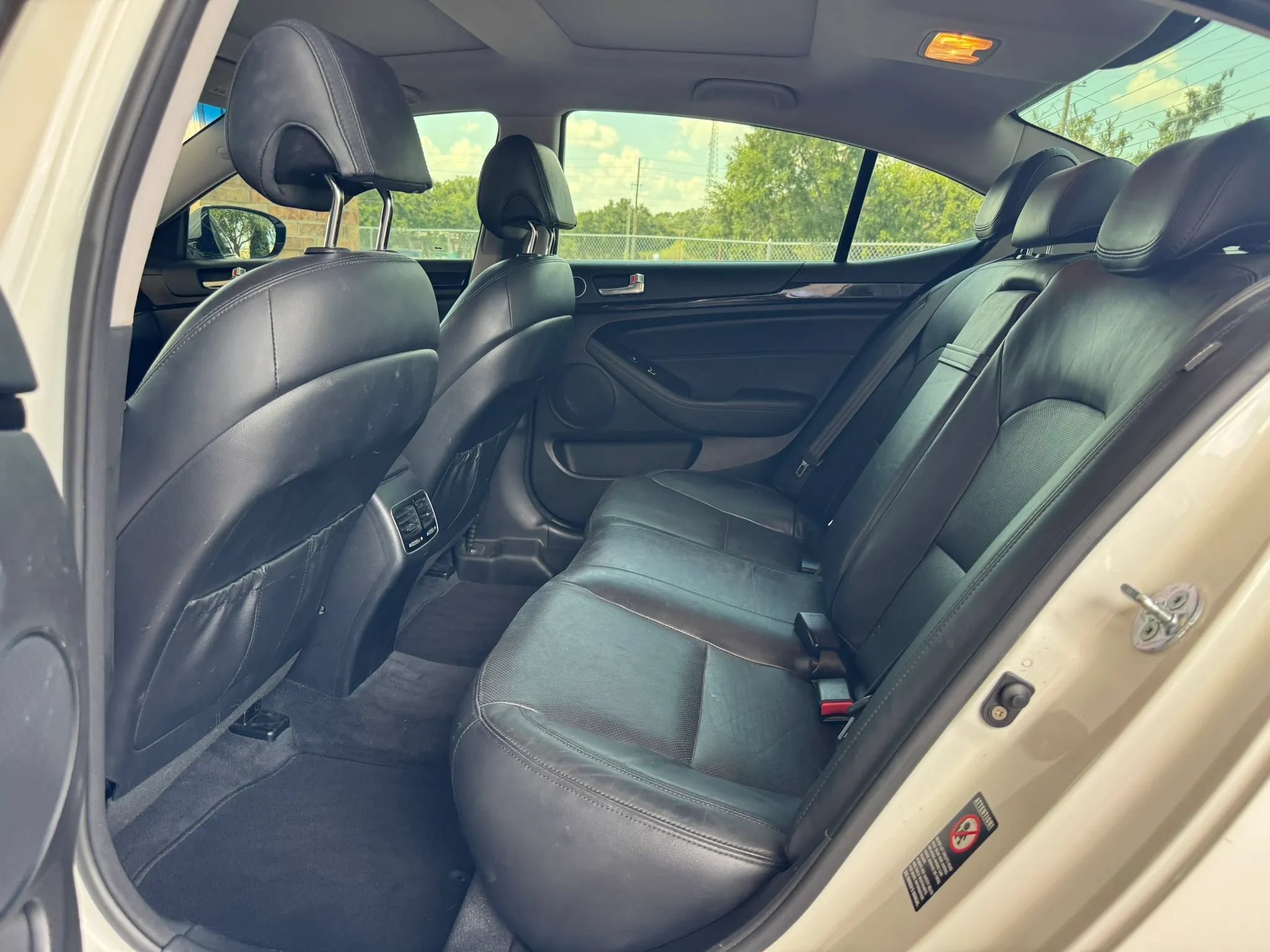Used 2016 Kia Cadenza Premium FWD image 13