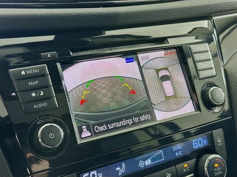 Used 2019 Nissan Rogue Sport SL w/ Premium Package image 23