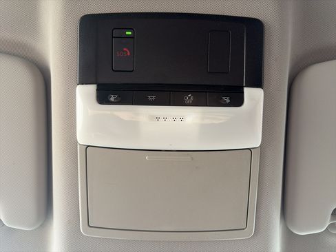 Used 2023 Nissan Rogue SV FWD image 22