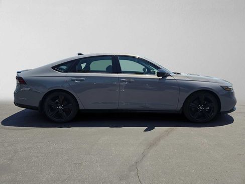 Used 2025 Honda Accord Sport image 2