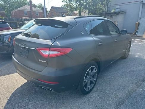 Used 2018 Maserati Levante GranSport AWD/4WD image 4