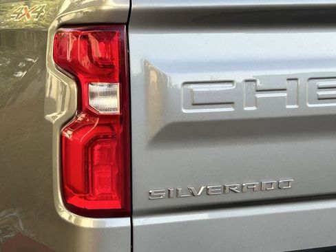 Used 2023 Chevrolet Silverado 1500 RST image 8